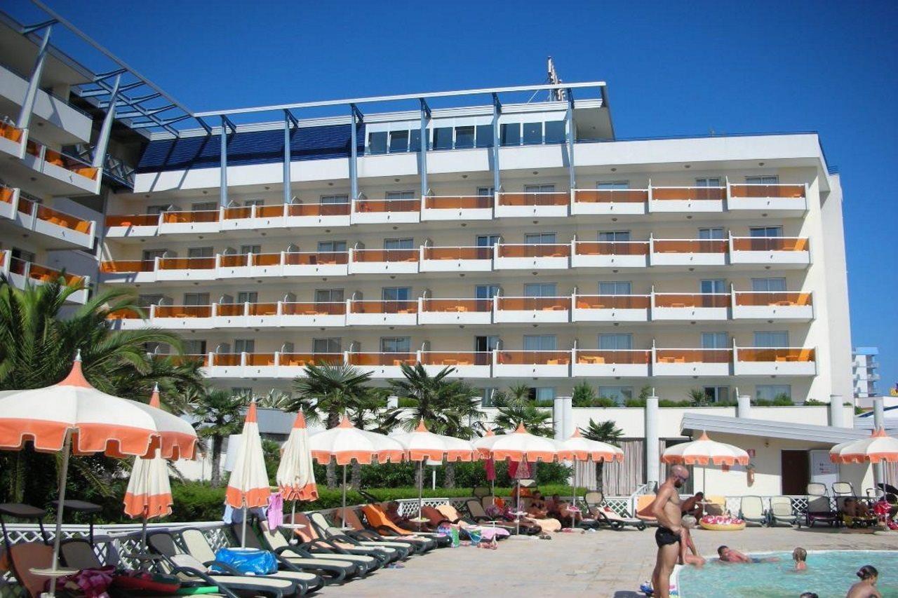 Bibione Palace Hotel Extérieur photo